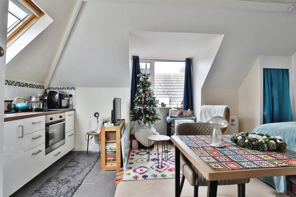 Additional image 18 of Stourcliffe Avenue, Bournemouth