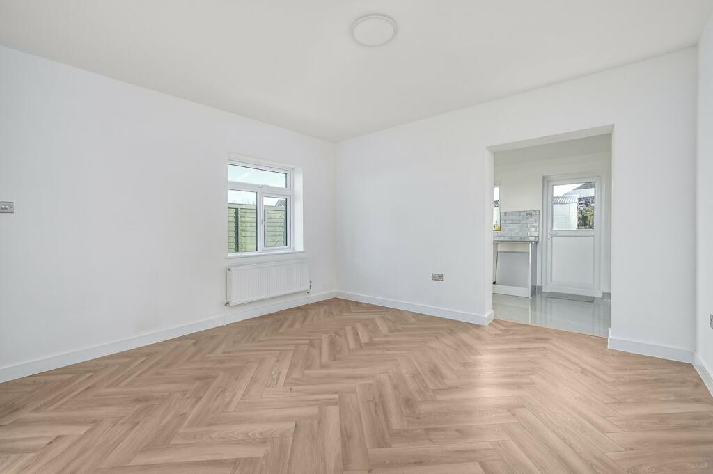 Additional image 6 of Freshbrook Road, Lancing, BN15