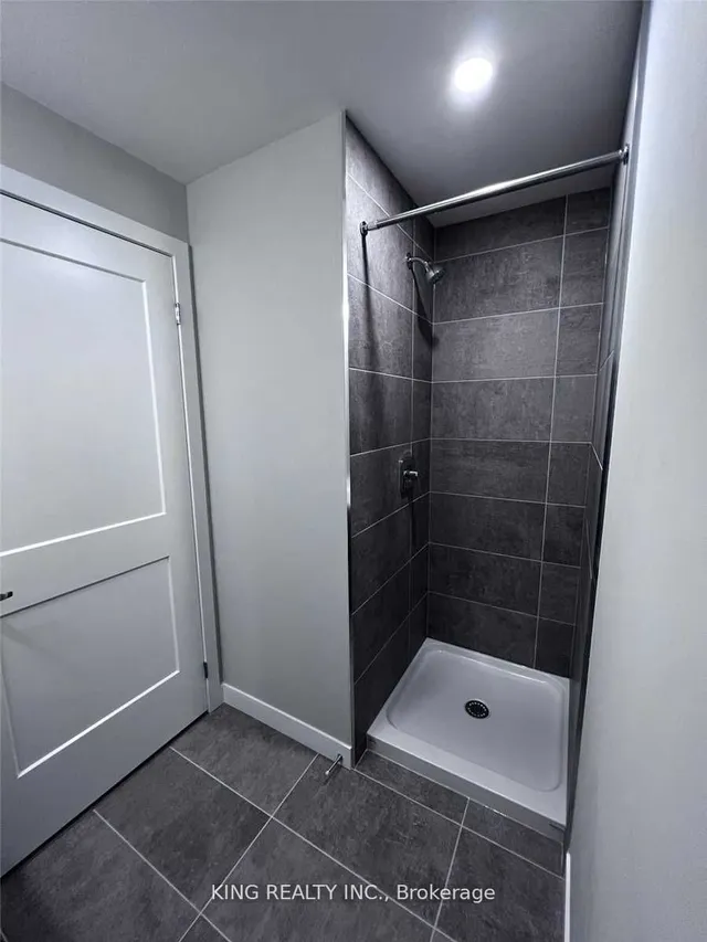 Additional image 14 of 15 Queen St Unit 2004