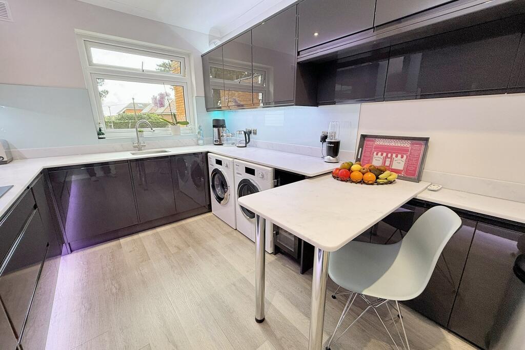 Additional image 7 of Golf Links Road