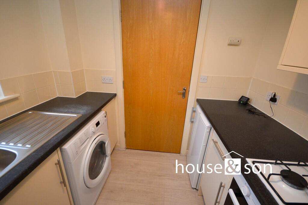 Additional image 3 of Livingstone Road