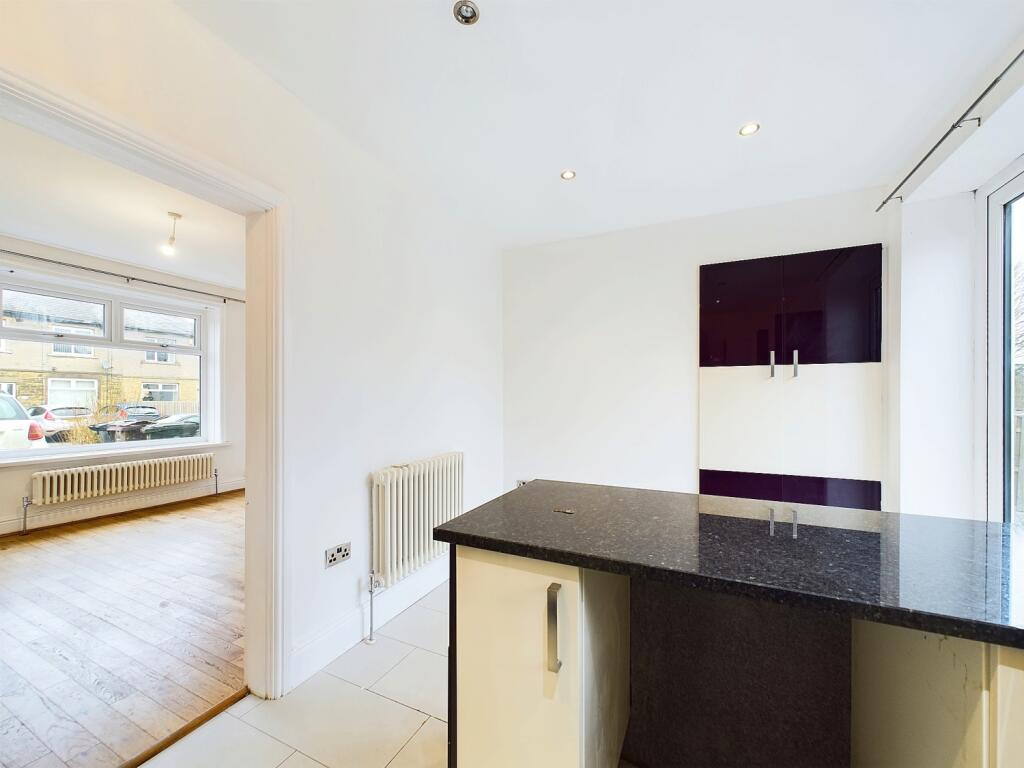 Additional image 7 of 15 Beacon Grove, Bradford