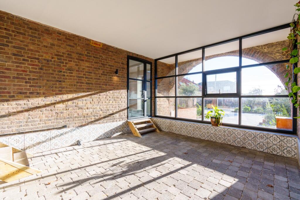 Additional image 4 of The Hove Dairy