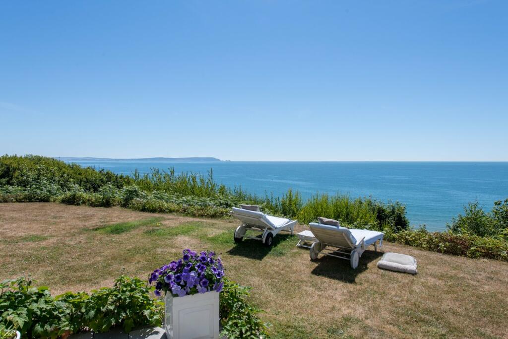 Additional image 18 of Rothesay Drive, Highcliffe, Christchurch, BH23