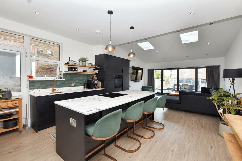 Additional image 4 of Cavendish Avenue, Eastbourne