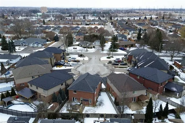 Additional image 42 of 23 Felicia Crt