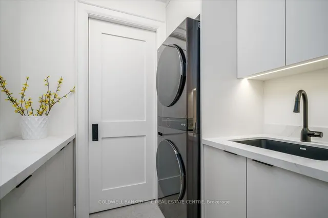 Additional image 22 of 37 Woodlawn Ave