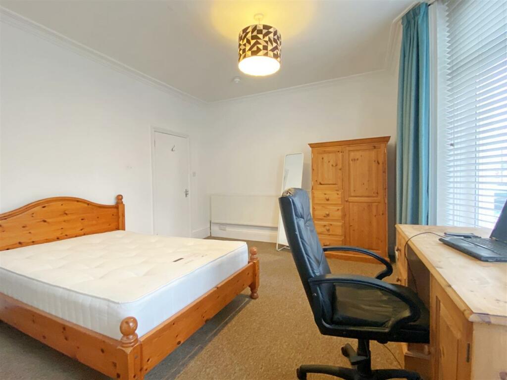 Additional image 12 of London Road - Smart & Spacious