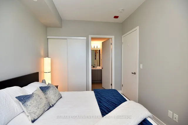 Additional image 17 of 5220 Dundas St Unit D509