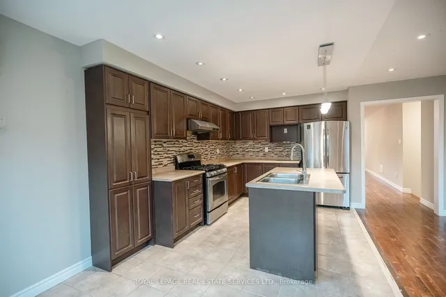 Additional image 10 of 533 Nairn Circ