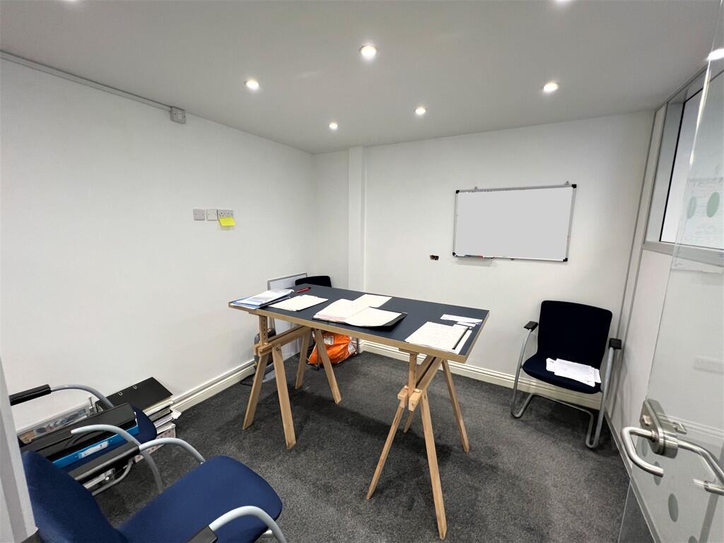 Additional image 5 of Unit 5 Parkland Place, 39-41 Old Milton Road, New Milton, Hampshire, BH25 6DJ