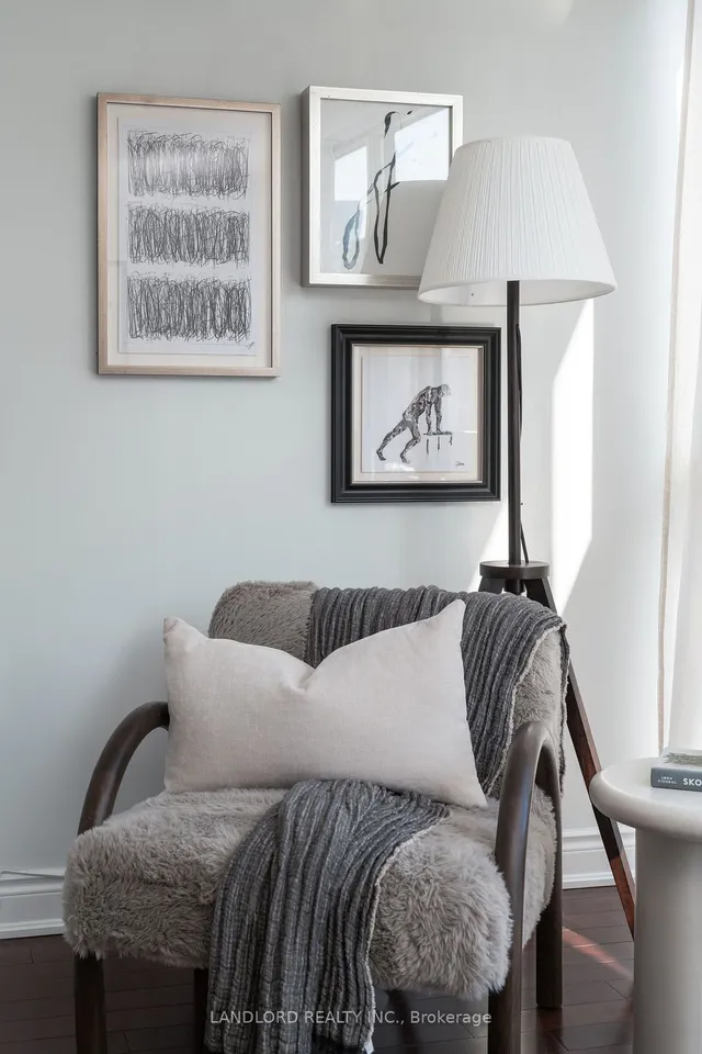 Additional image 9 of 705 King St Unit 603