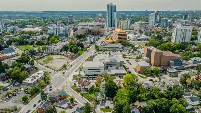 Additional image 45 of 111 Lancaster St