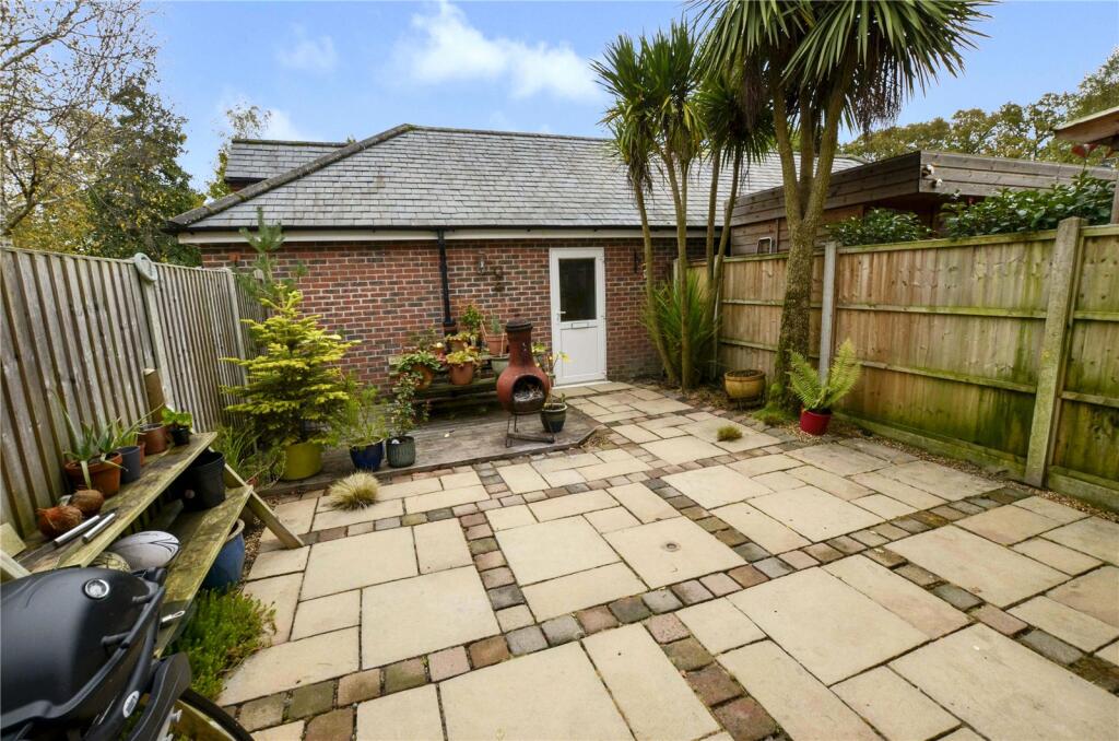 Additional image 4 of Cracklewood Close, West Moors, Ferndown, Dorset, BH22