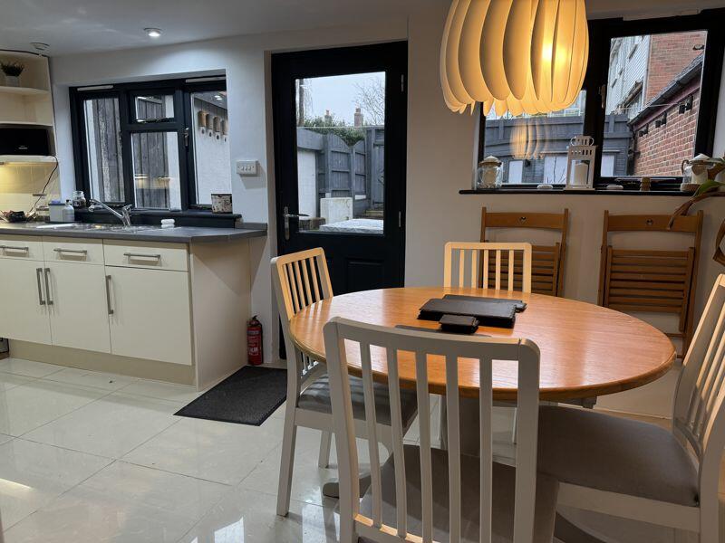 Additional image 4 of Immaculate Town Centre Home on North Street, Wareham