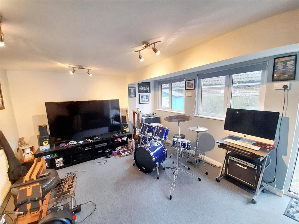 Additional image 21 of London Road, Fontwell