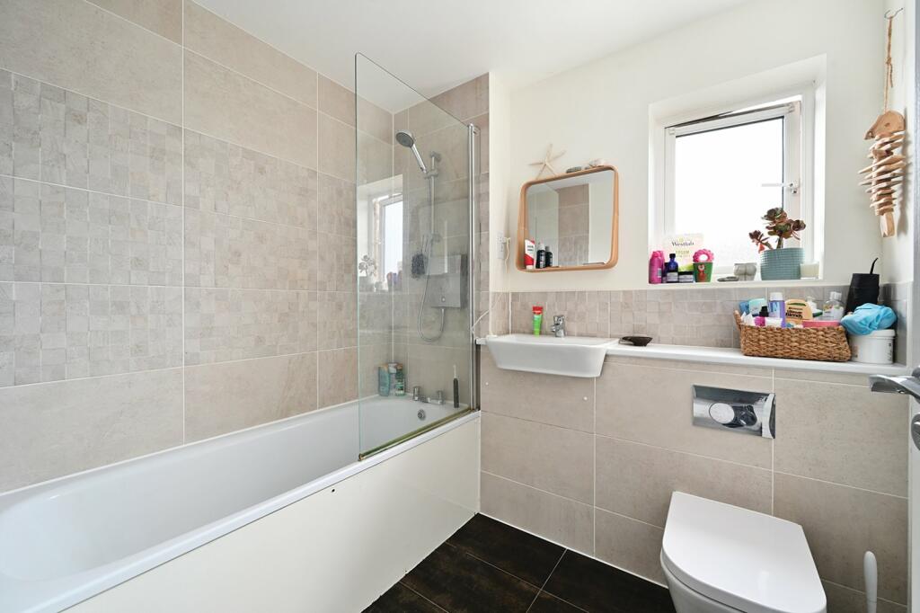 Additional image 16 of Longshore Drive, Shoreham, BN43