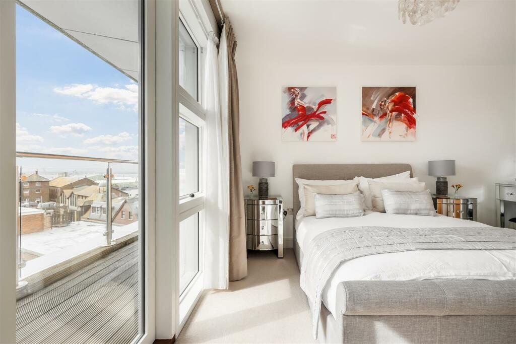 Additional image 8 of High Street, Poole