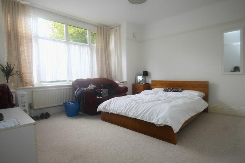 Additional image 8 of Spacious Ground Floor Flat, Professional Sharers Welcome