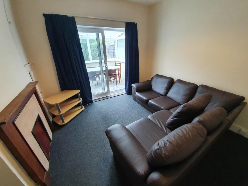 Additional image 2 of 6 bedroom Detached House in Charminster