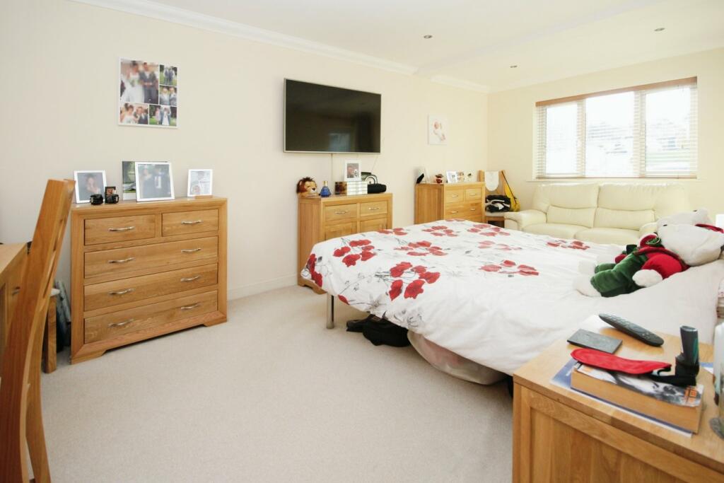 Additional image 5 of 8-10 Studland Road, ALUM CHINE, BH4