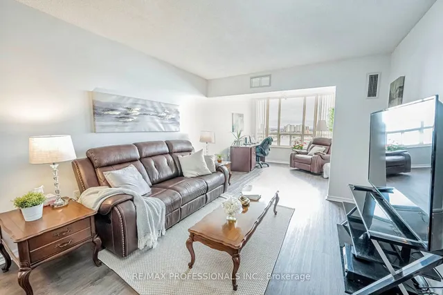 Additional image 14 of 20 Cherrytree Dr Unit 1408