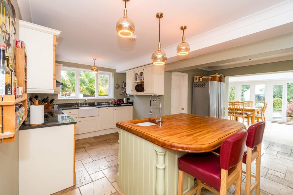 Additional image 32 of Wimborne Road East, Ferndown, BH22