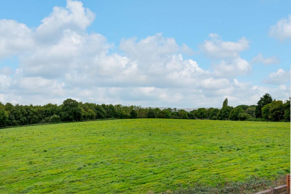 Additional image 26 of Horseshoe Place, Windmill Hill, BN27