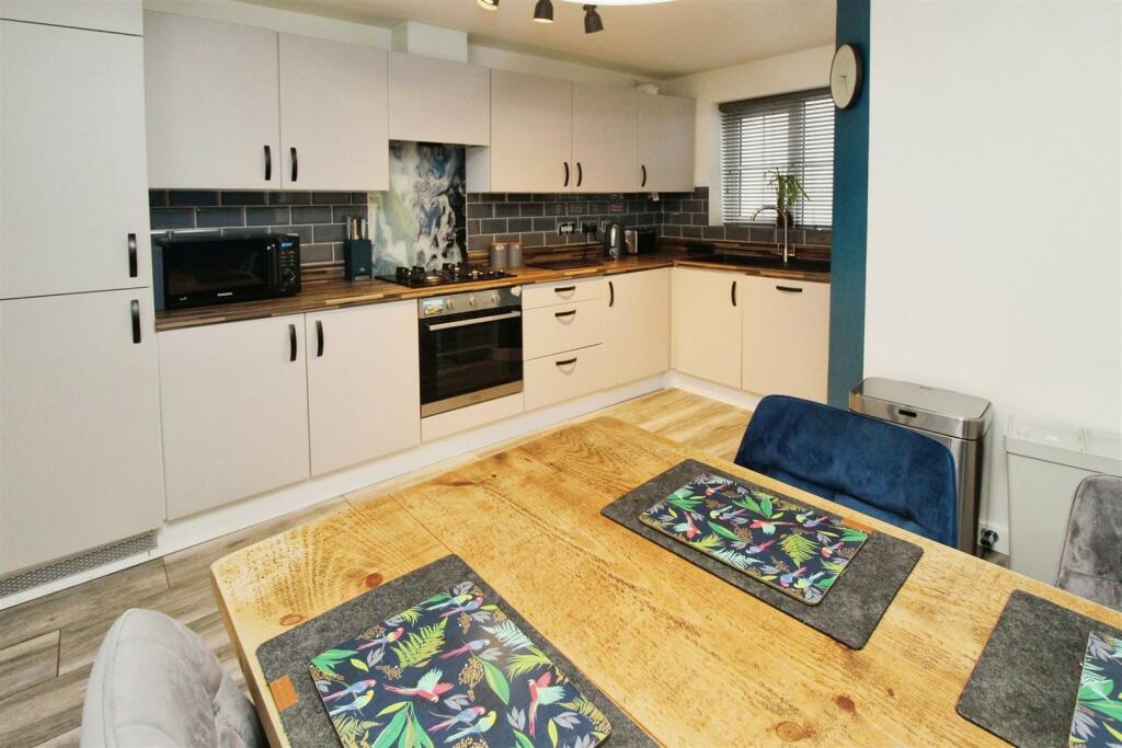 Additional image 3 of Meadow Bank, Allerton, Bradford, BD15 8HL