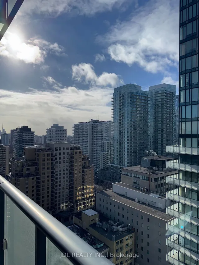 Additional image 19 of 185 Roehampton Ave Unit 1912