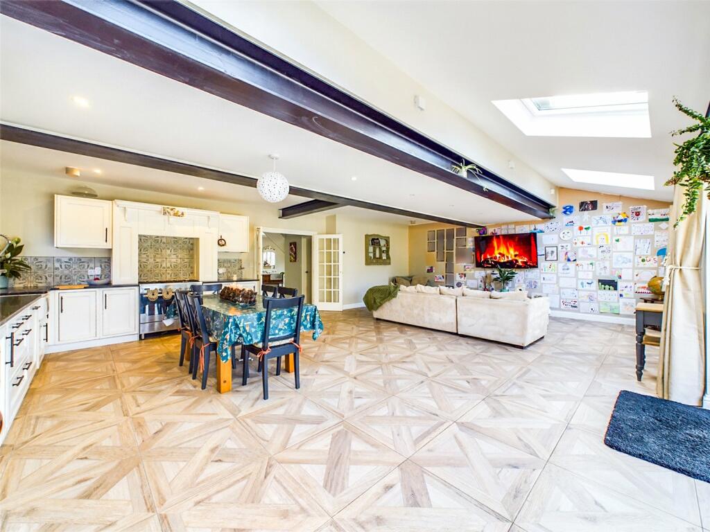 Additional image 4 of Walcott Avenue, Christchurch, Dorset, BH23