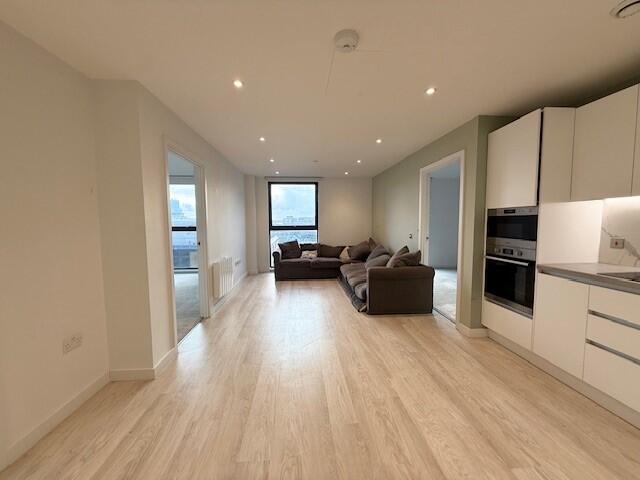 Additional image 4 of The Helm, Holdenhurst Road