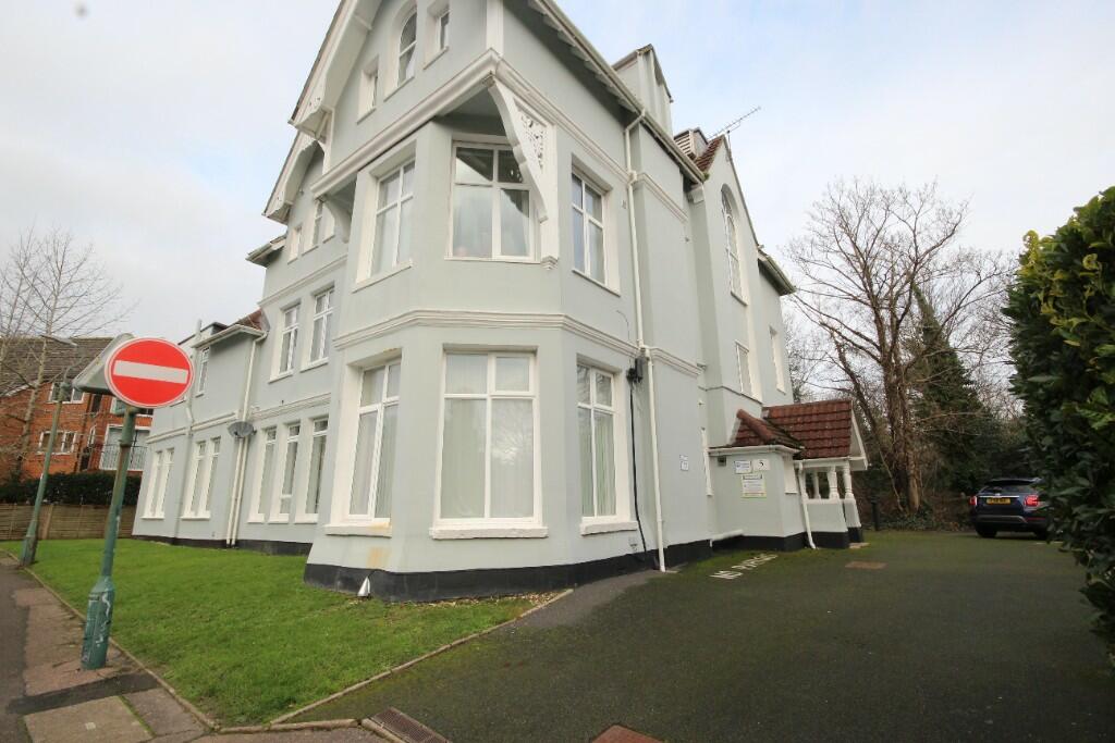 Pine Tree Glen, Bournemouth, Dorset, BH4