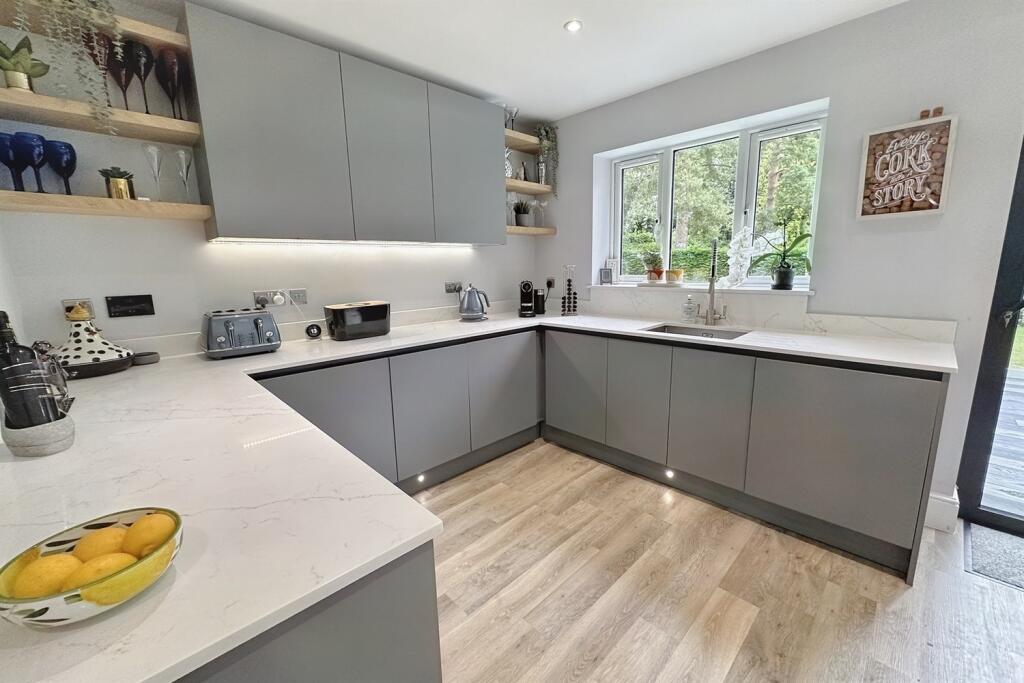 Additional image 10 of Ferndown