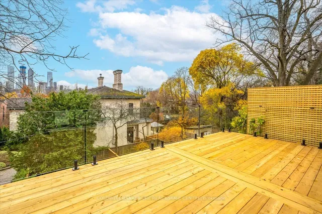 Additional image 21 of 37 Woodlawn Ave