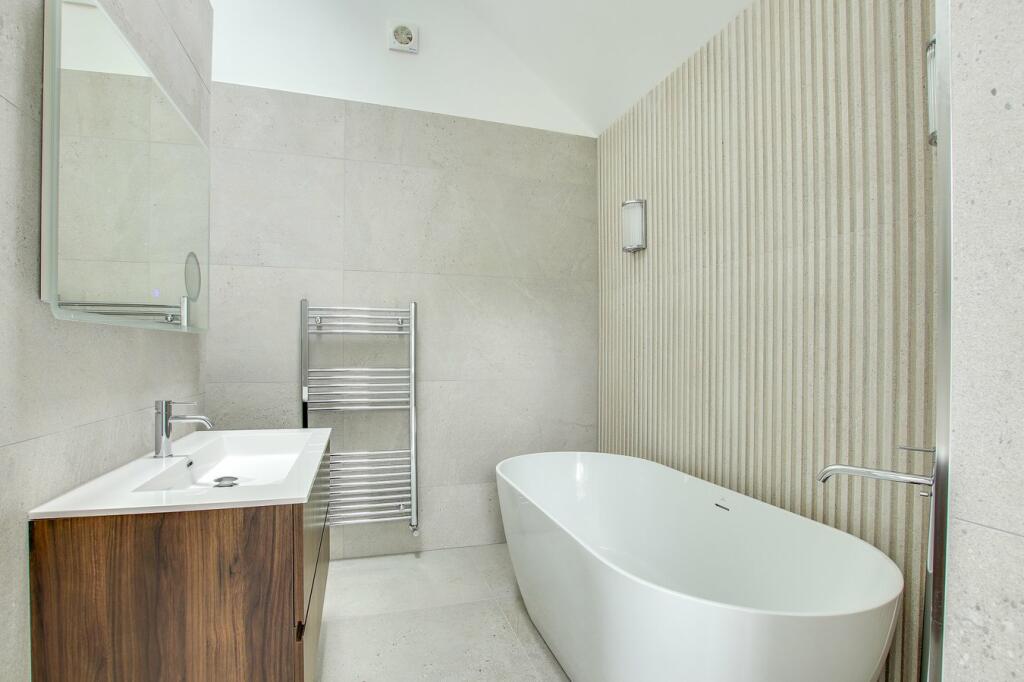 Additional image 12 of Elphinstone Road, Highcliffe, Christchurch, BH23