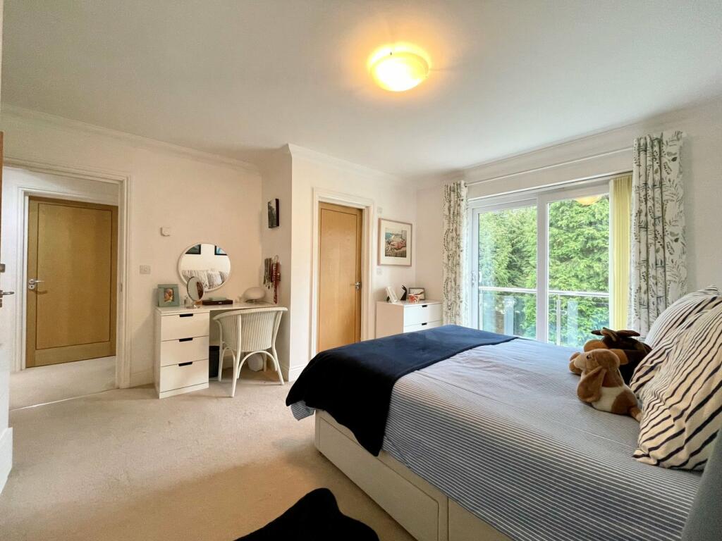 Additional image 10 of Chine Court, 3 Chine Crescent Road, Bournemouth, BH2