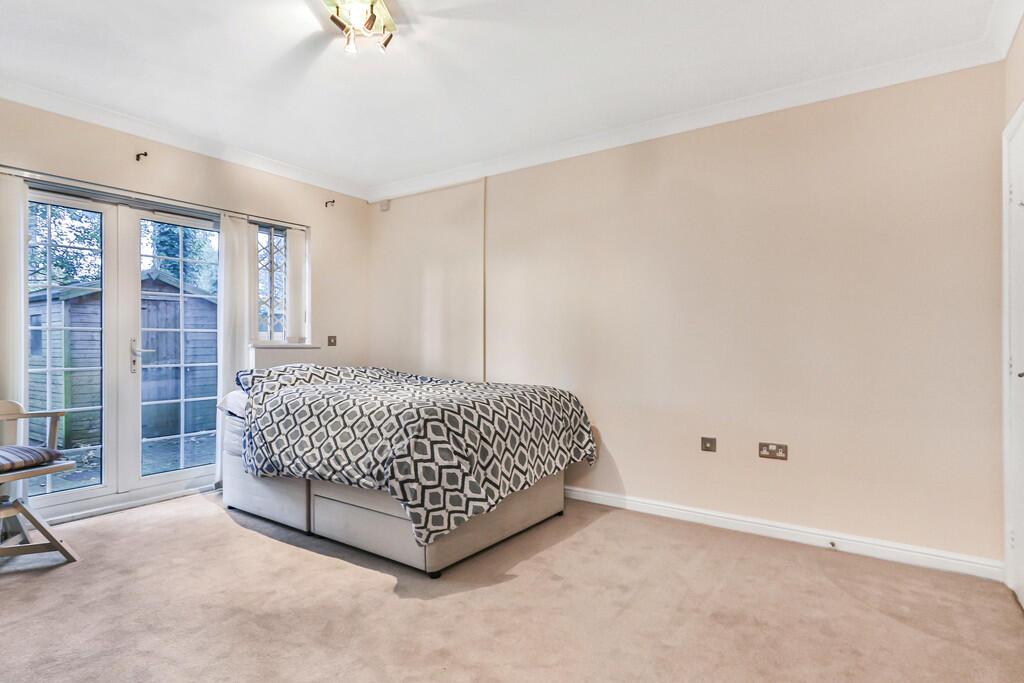 Additional image 8 of Holdenhurst Road, Bournemouth