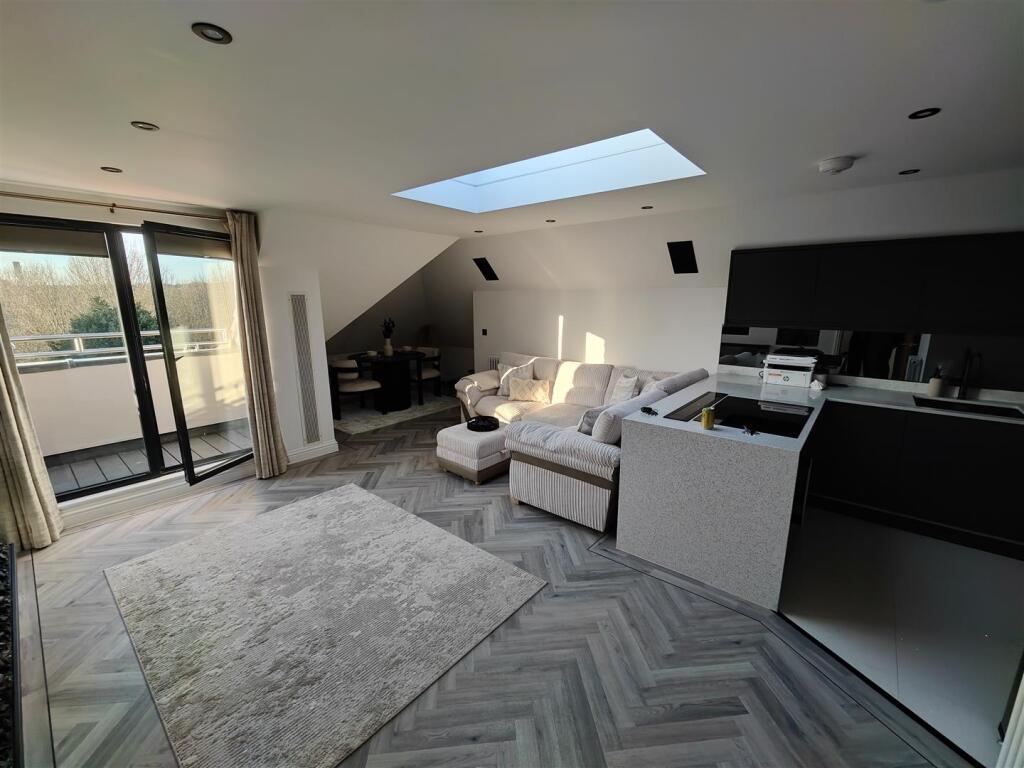 Additional image 23 of Goldstone Crescent, Hove