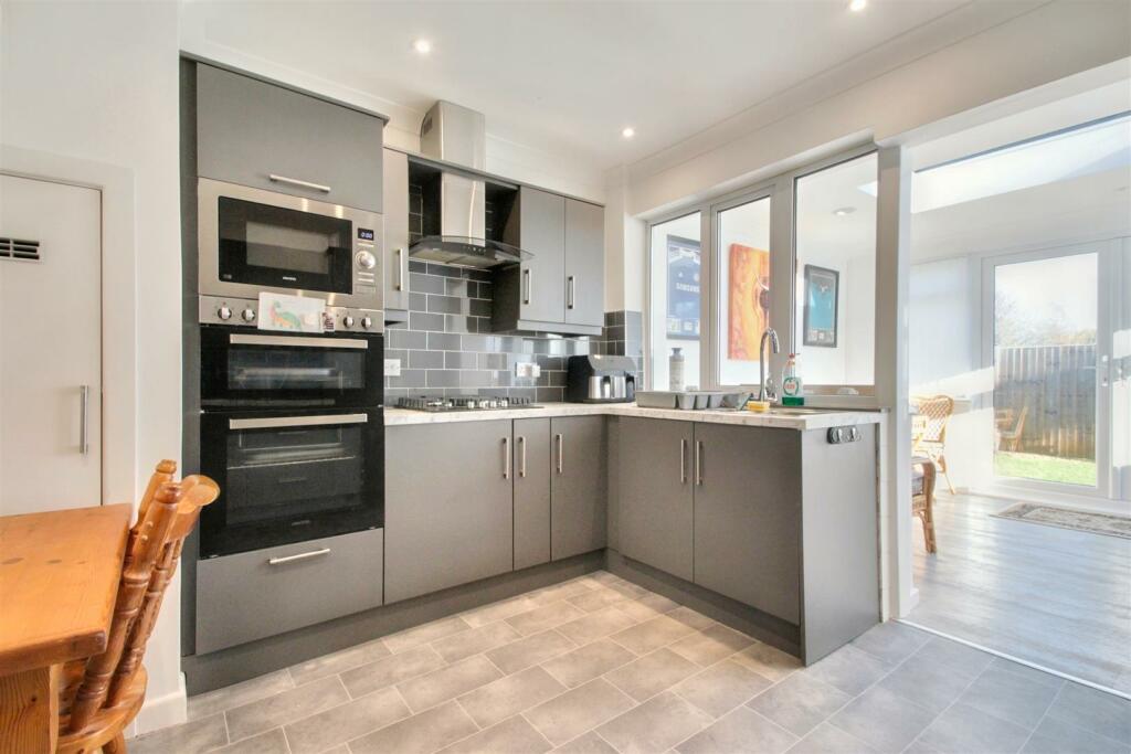 Additional image 20 of Glynde Avenue, Goring-By-Sea, Worthing