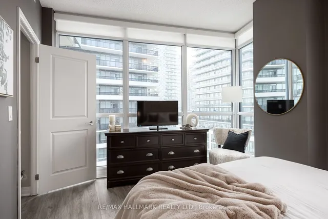 Additional image 12 of 59 Annie Craig Dr Unit 907