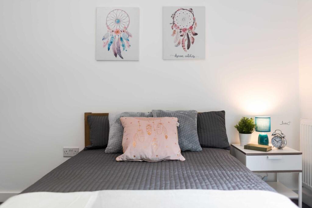 Additional image 47 of Mayfield Avenue