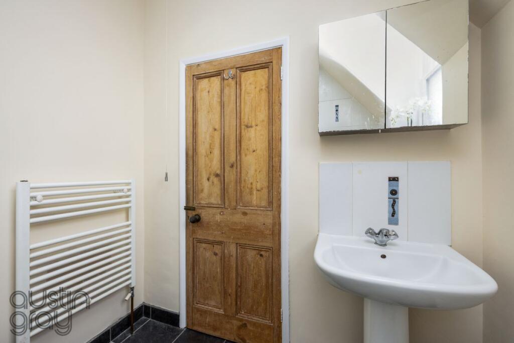 Additional image 12 of Flat 5, 32 St Johns Road, Eastbourne, BN20 7JB