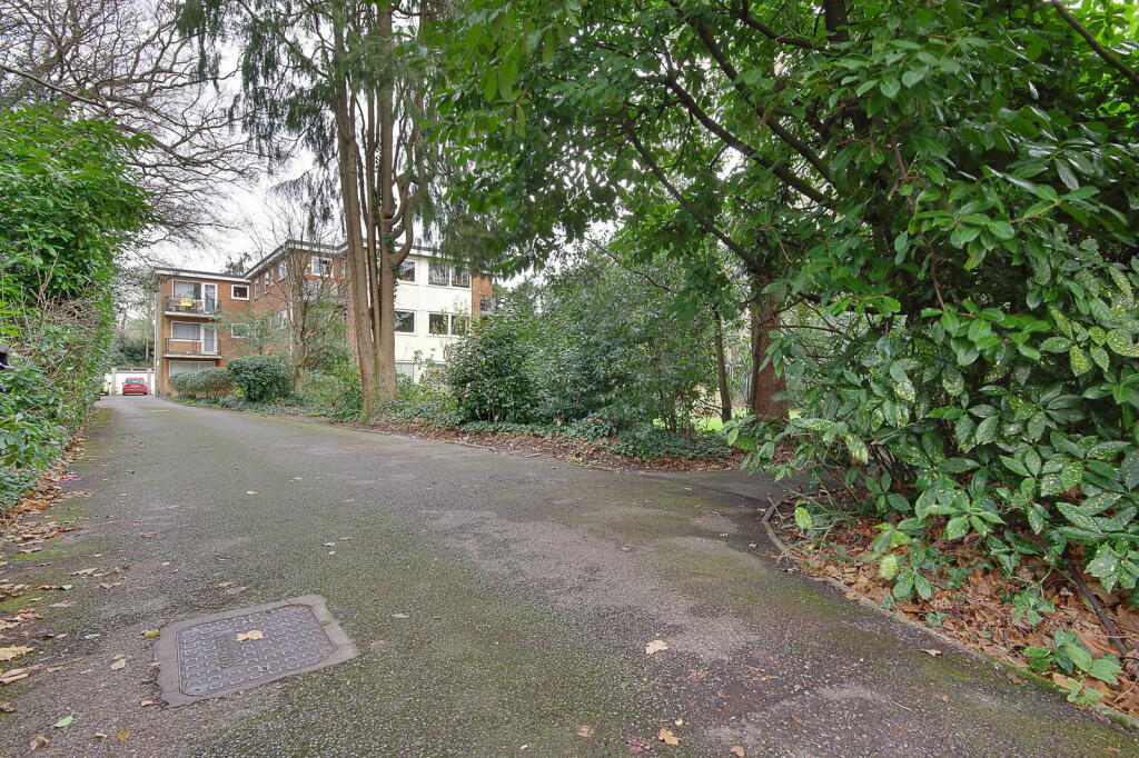 Richmond Park Road, Bournemouth, BH8 8TR