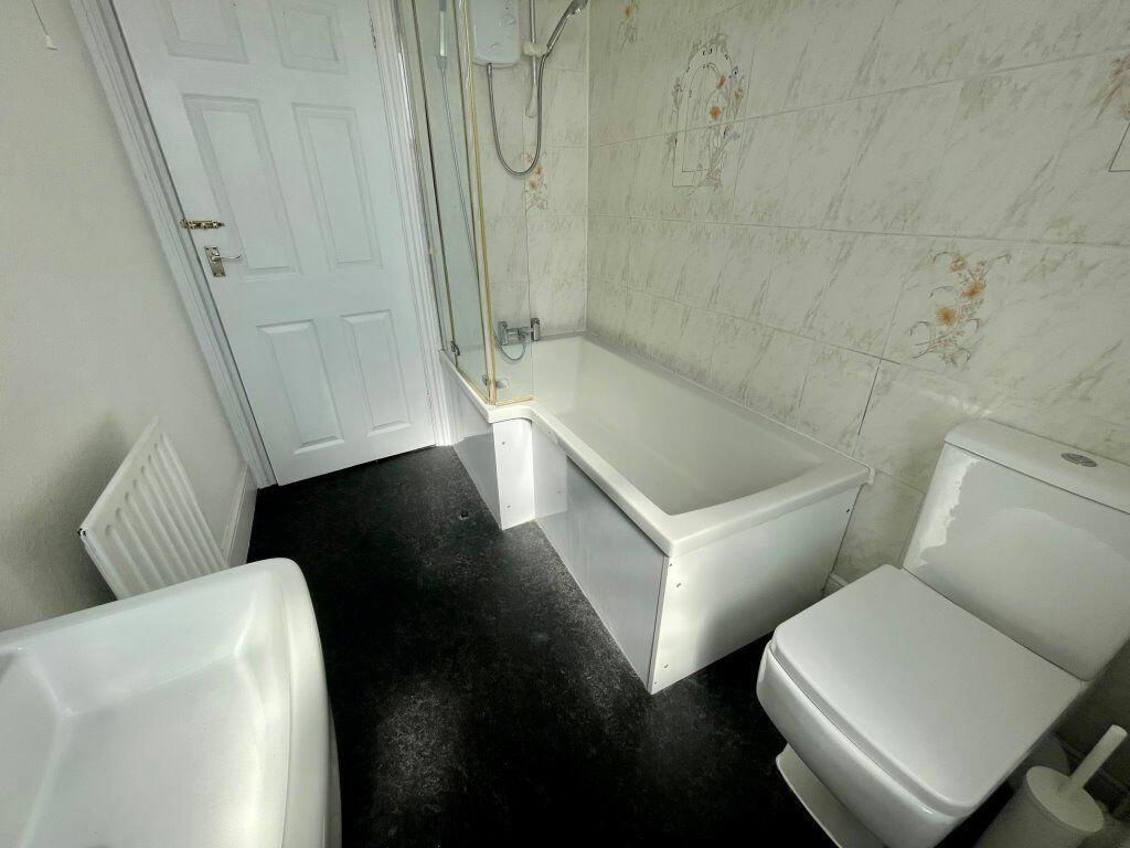 Additional image 12 of STUDENT FIVE DOUBLE BEDROOMS, CHARMINSTER (P05838)