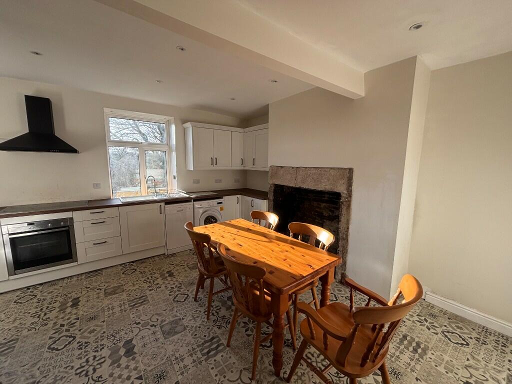 Additional image 4 of Moor Edge, BD16