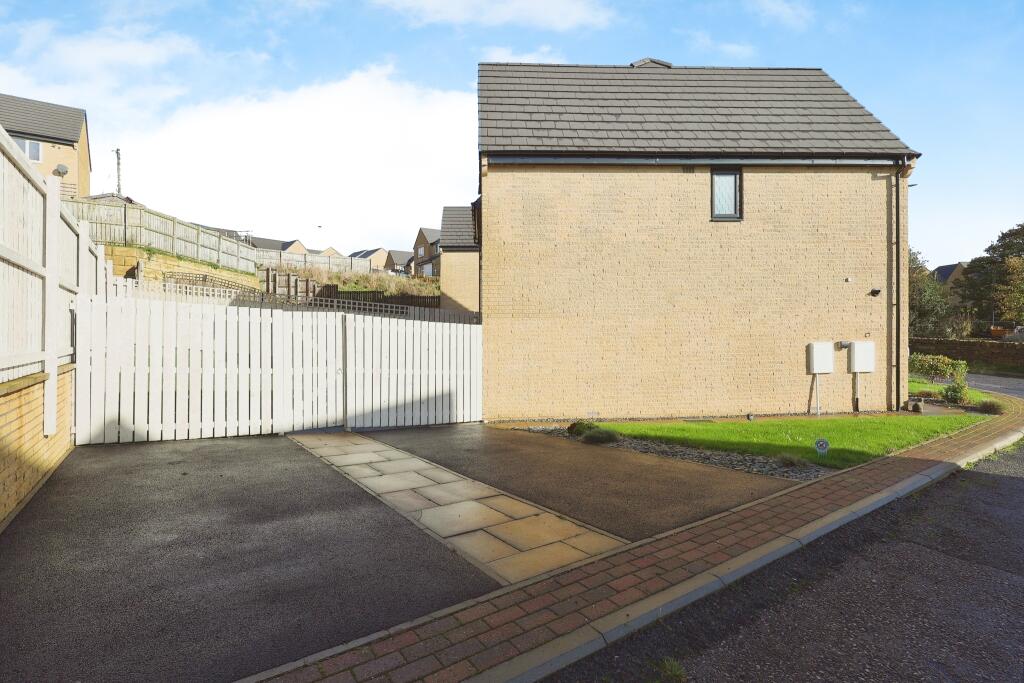 Additional image 13 of Dean House Gate, Bradford, BD15