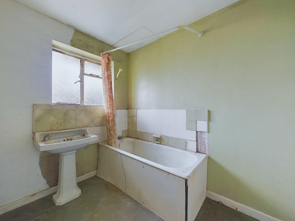 Additional image 10 of Aglaia Road, Worthing, BN11