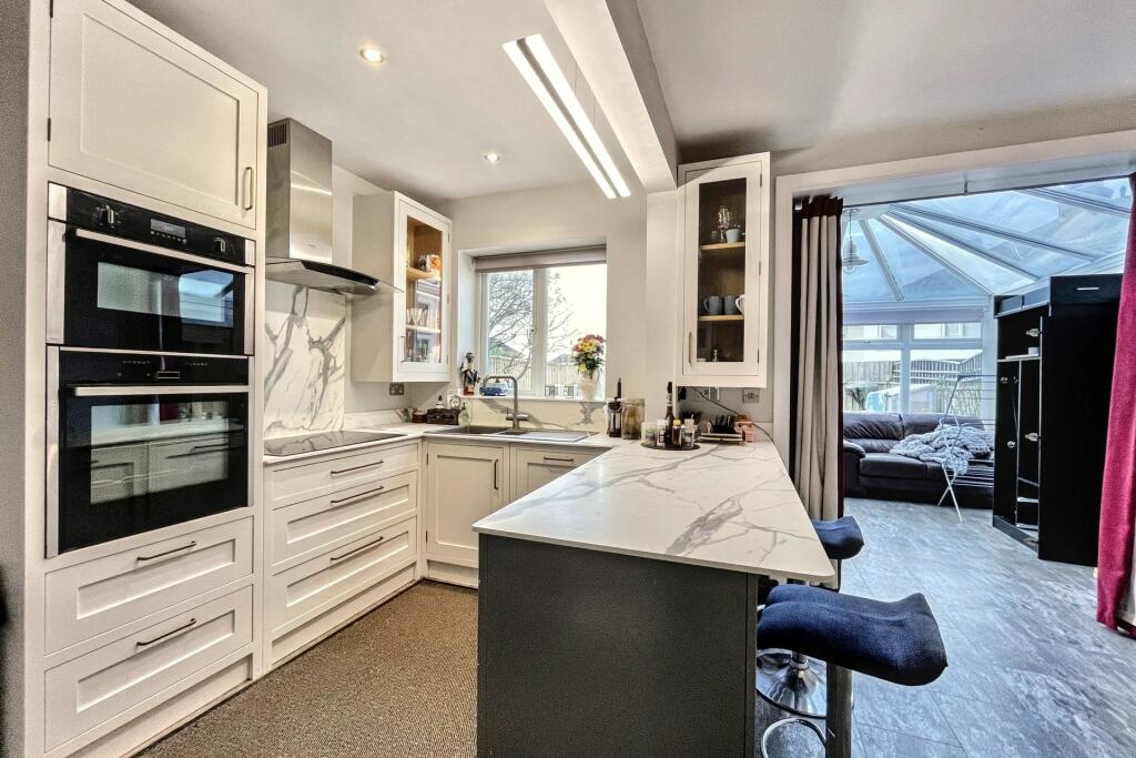 Additional image 3 of Tuckton