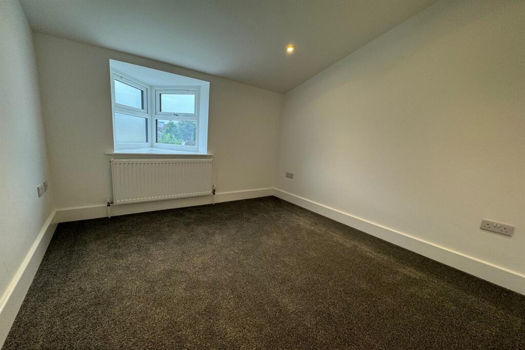 Additional image 7 of 3 bedroom Semi Detached House in Charminster
